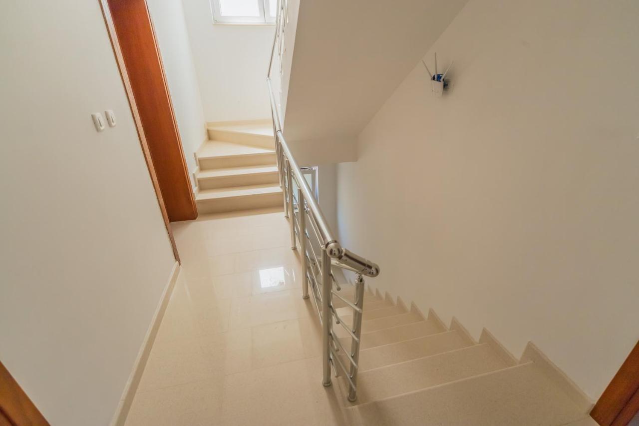 Grejm Lux Family Apartments Petrovac Eksteriør billede
